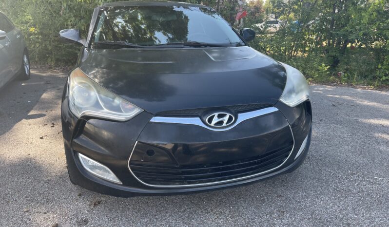 
								2012 Hyundai Veloster full									