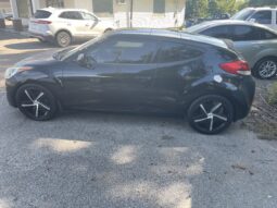 
										2012 Hyundai Veloster full									