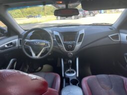 
										2012 Hyundai Veloster full									
