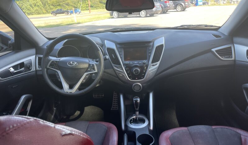 
								2012 Hyundai Veloster full									