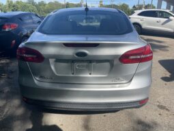 
										2016 Ford Focus full									