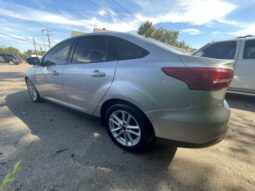 
										2016 Ford Focus full									