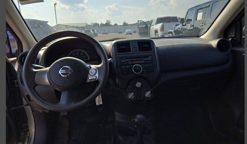 
								2014 Nissan Versa S Plus full									