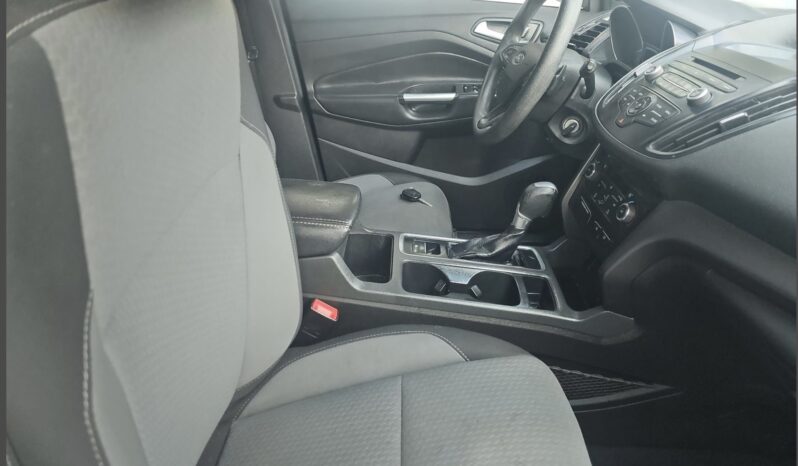 
								2017 Ford Escape SE full									