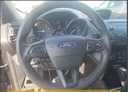 
										2017 Ford Escape SE full									