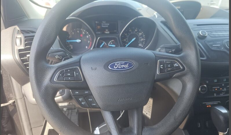 
								2017 Ford Escape SE full									
