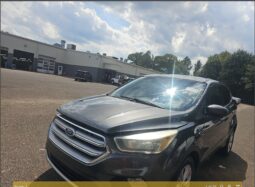 
										2017 Ford Escape SE full									