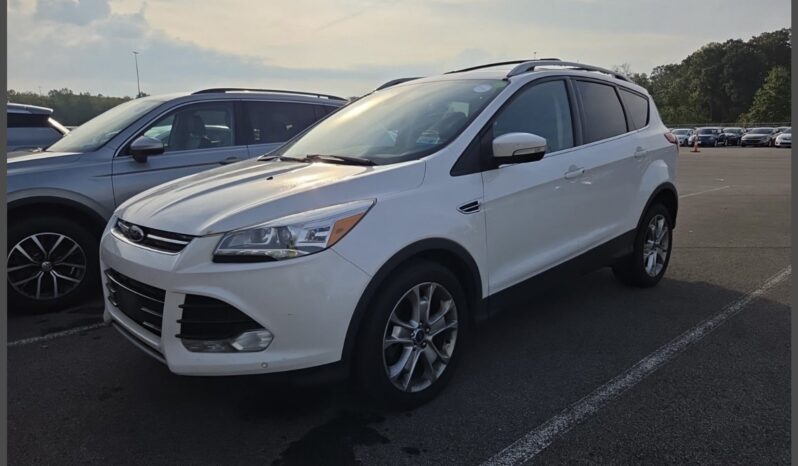 
								2015 Ford Escape Titanium full									