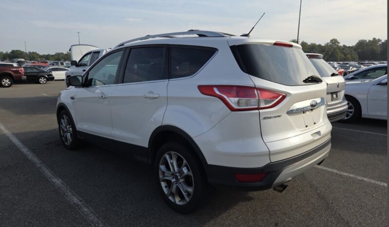 
								2015 Ford Escape Titanium full									