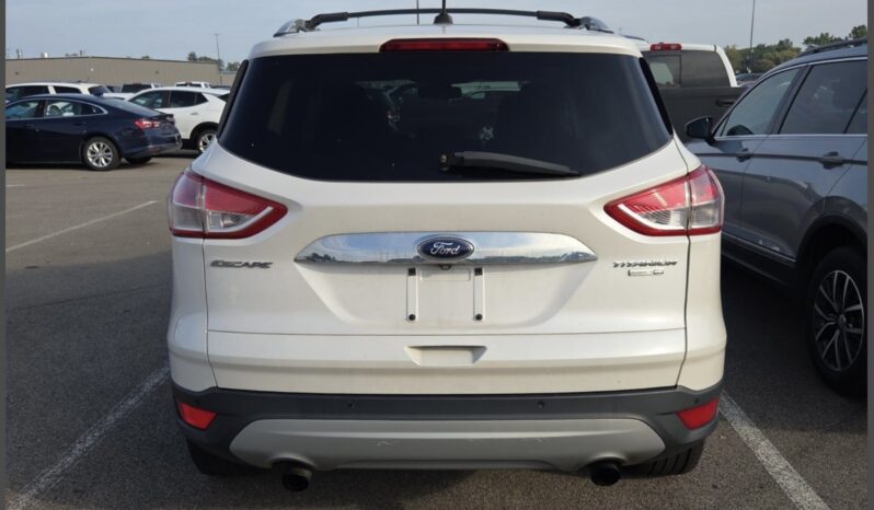 
								2015 Ford Escape Titanium full									