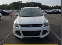 
										2015 Ford Escape Titanium full									