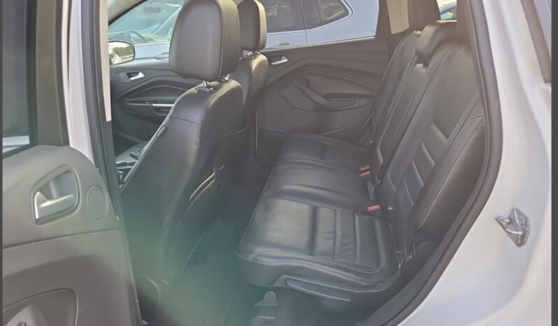 
								2015 Ford Escape Titanium full									