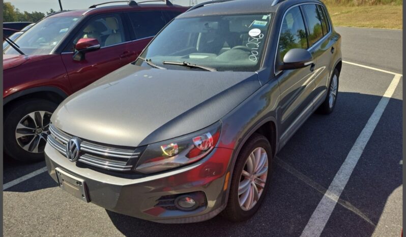 
								2012 Volkswagen Tiguan full									