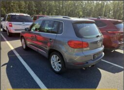 
										2012 Volkswagen Tiguan full									