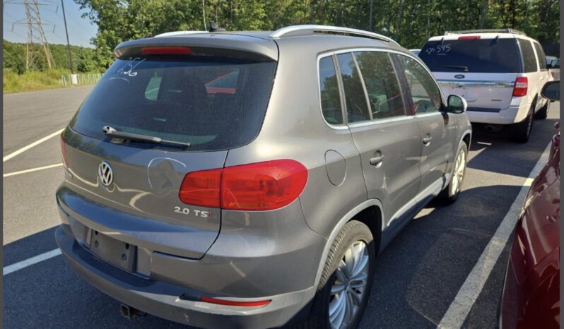
								2012 Volkswagen Tiguan full									
