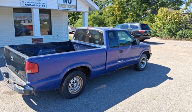 
								2002 Chevy S-10 LS full									