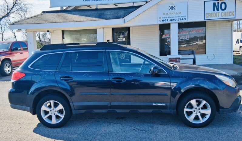 								2013 Subaru Outback 2.5i full									