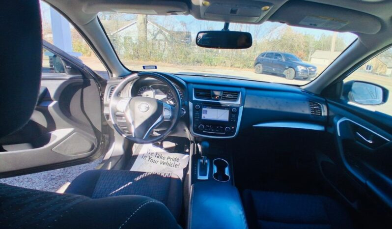 								2016 Nissan Altima 2.5 SV full									
