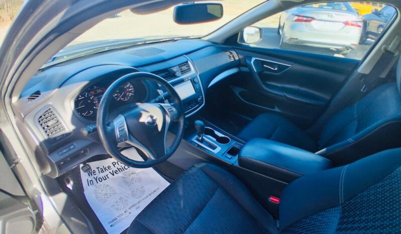 								2016 Nissan Altima 2.5 SV full									