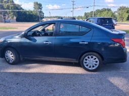 										2017 Nissan Versa full									