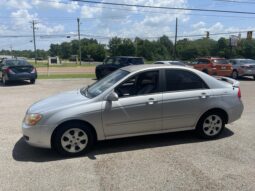										2007 Kia Spectra full									