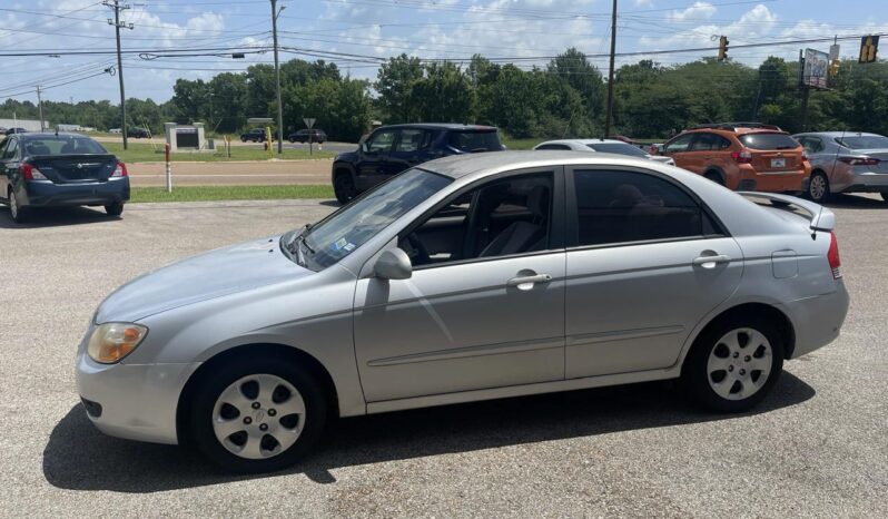 								2007 Kia Spectra full									