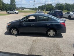 										2017 Nissan Versa full									
