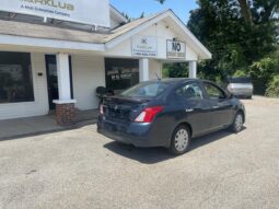 										2017 Nissan Versa full									