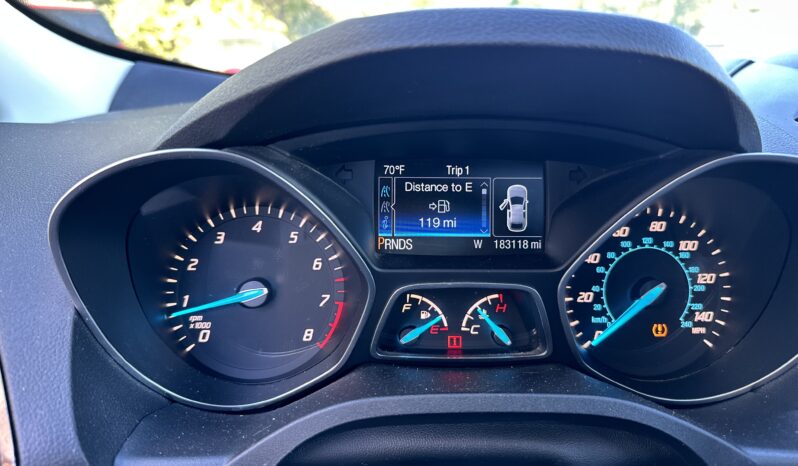 								2015 Ford Escape full									
