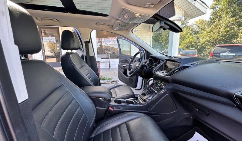 								2015 Ford Escape full									